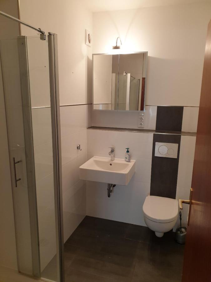 Andinas Ferienwohnung In Ruhiger Lage Direkt Am Wald 빌린스도프 외부 사진